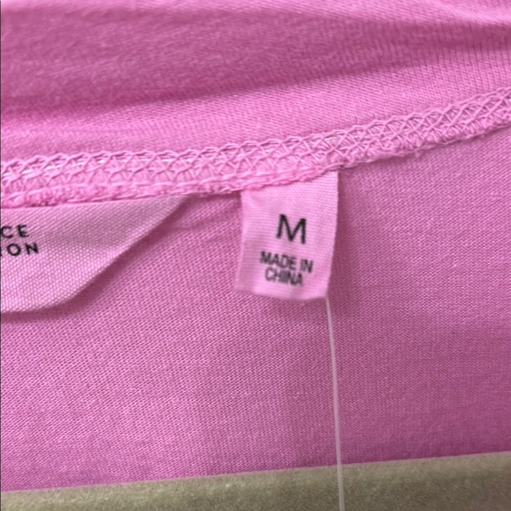 NWT Long Sleeve Scoop Neck Loose Fit Tee Pink/White Ombré  Medium - Picture 10 of 12